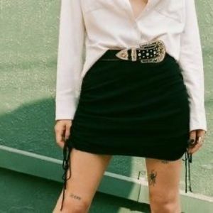 NWT Reformation Shara Skirt in black size 6